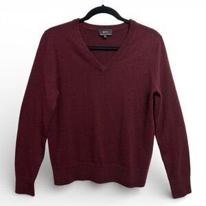 Quince Women's Burgundy V-Neck Cashmere Sweater